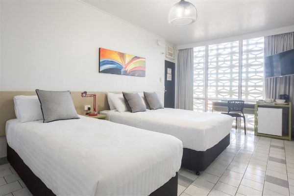 EMERALD STAR HOTEL (Emerald)